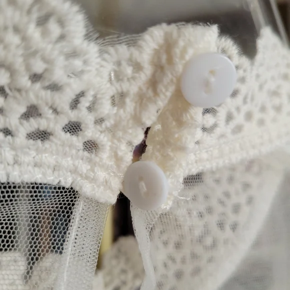 Forever 21 Sheer Lace Blouse, Cream Color, Size Medium - Picture 3 of 5